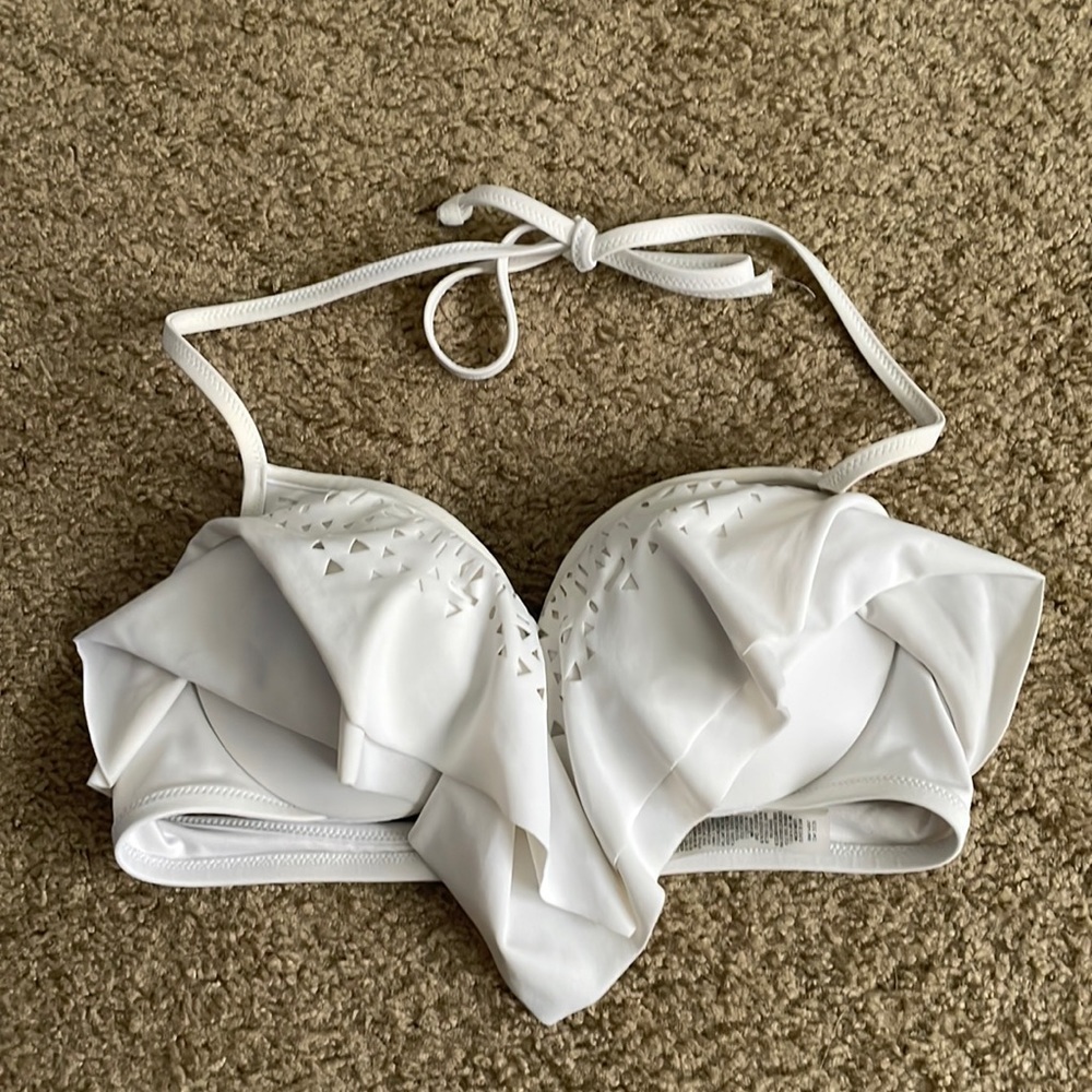 PINK Victoria’s Secret ruffled swim top